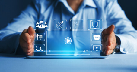 3个科学家的资料(随便3个)